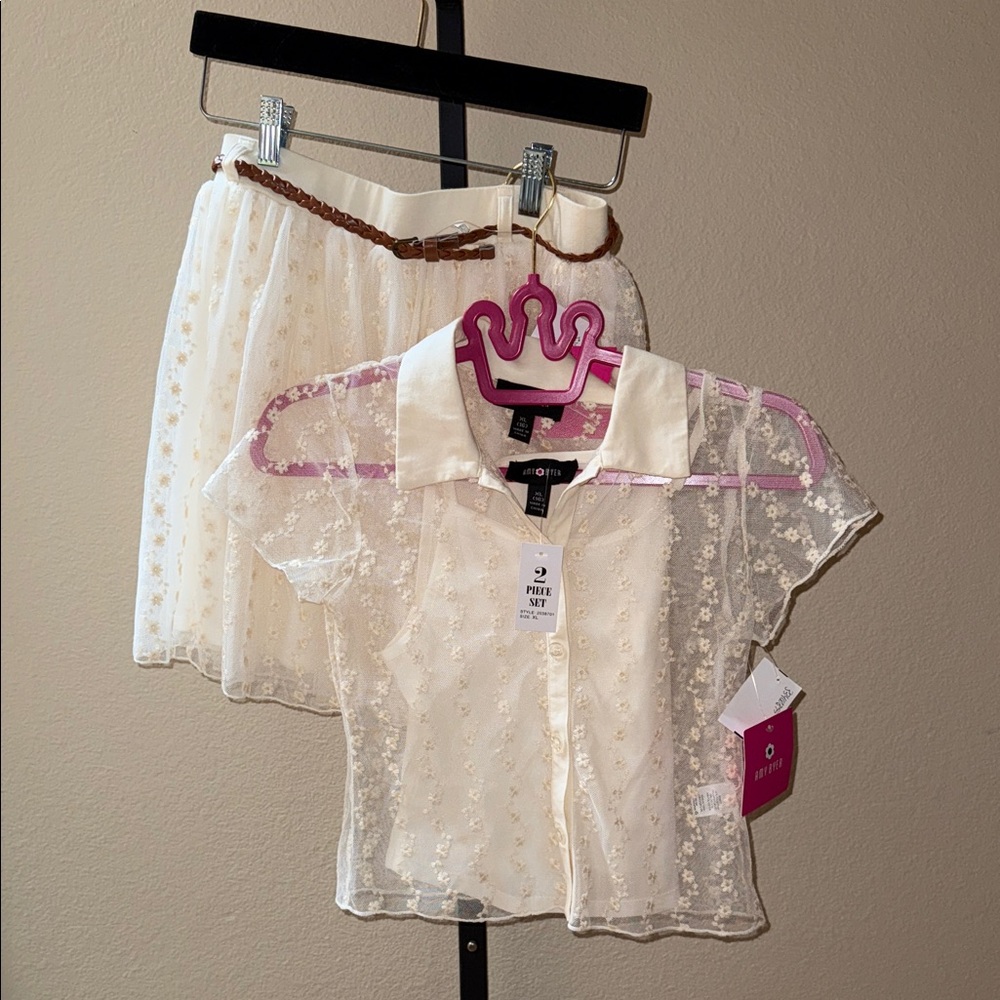 NWT Amy Byer 3 Piece Set Cream Lace Blouse & Skirt Girl’s Size XL (16)